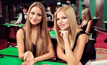 Bàn chơi Poker chuyên nghiệp tại go9